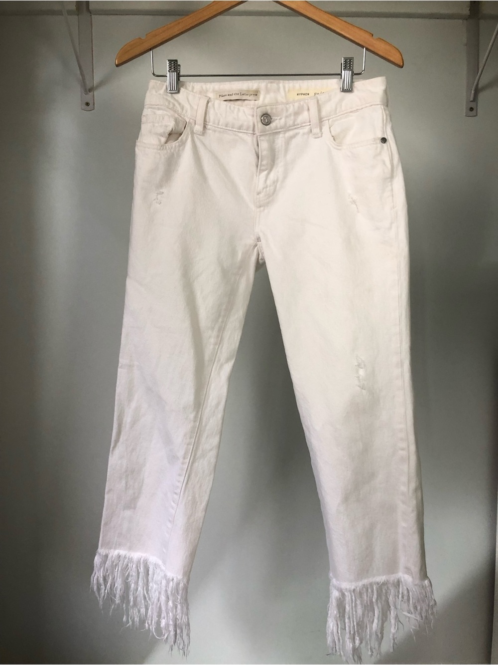 Boho Pilcro Anthropologie Cropped  Distressed Fringe Hem Jeans Coastal Grandma